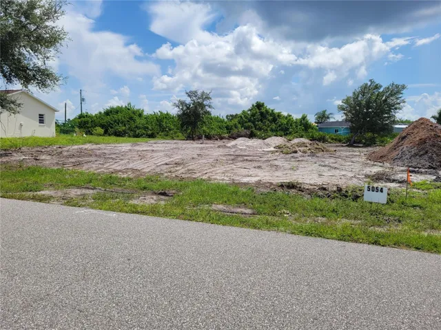 Cleared lot with electric and water near by