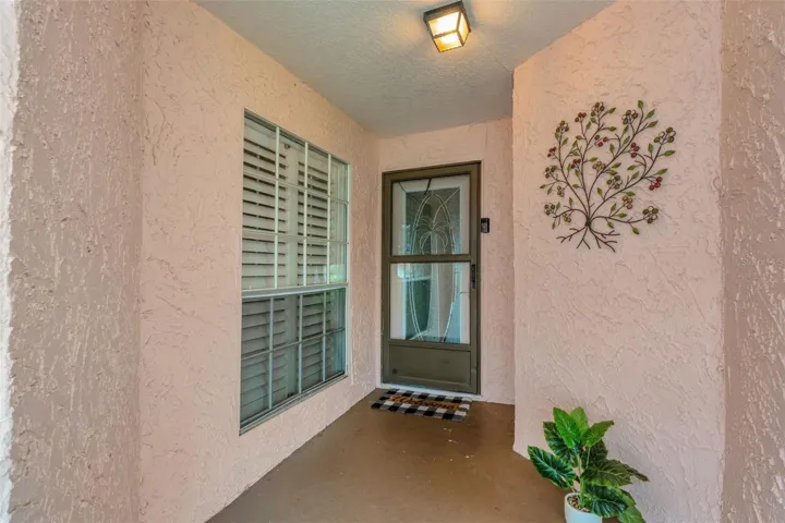 A gracious & inviting entry you will love coming home to~