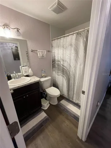 Main bathroom