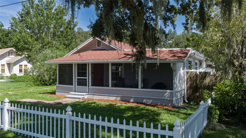 No HOA or CDD