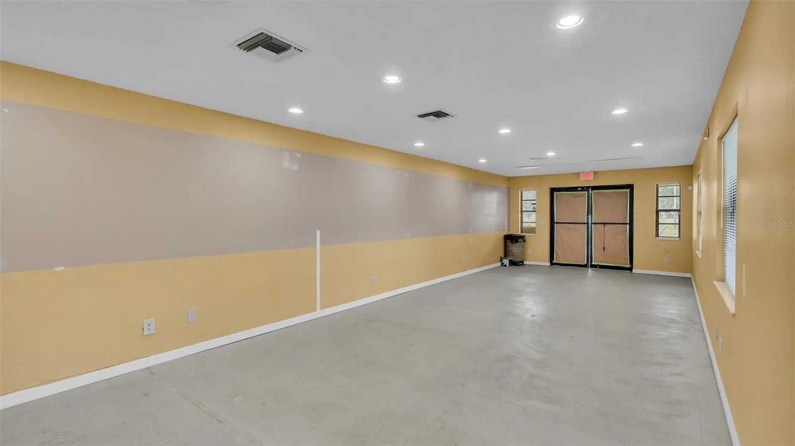 End Unit/Office