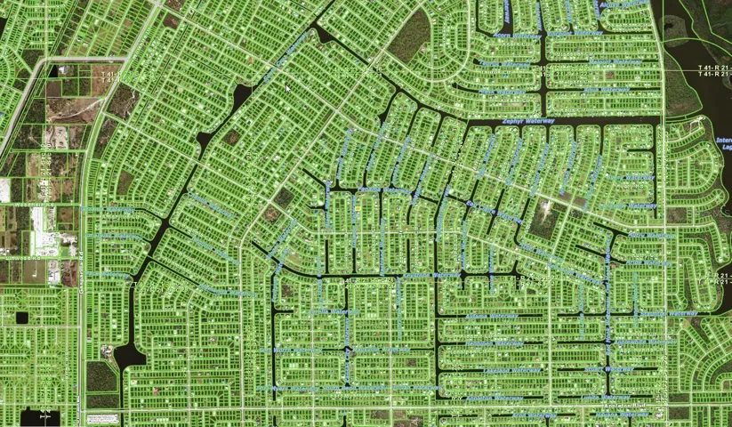 South Gulf Cove has 55 miles of navigable canals.