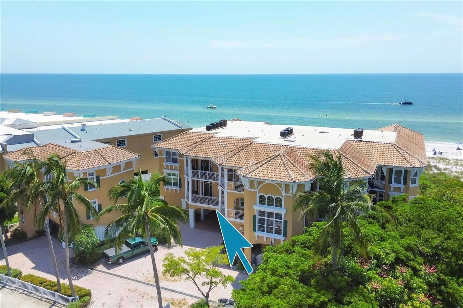 Waterfront living in your Gulf Front 3 bedroom condo!