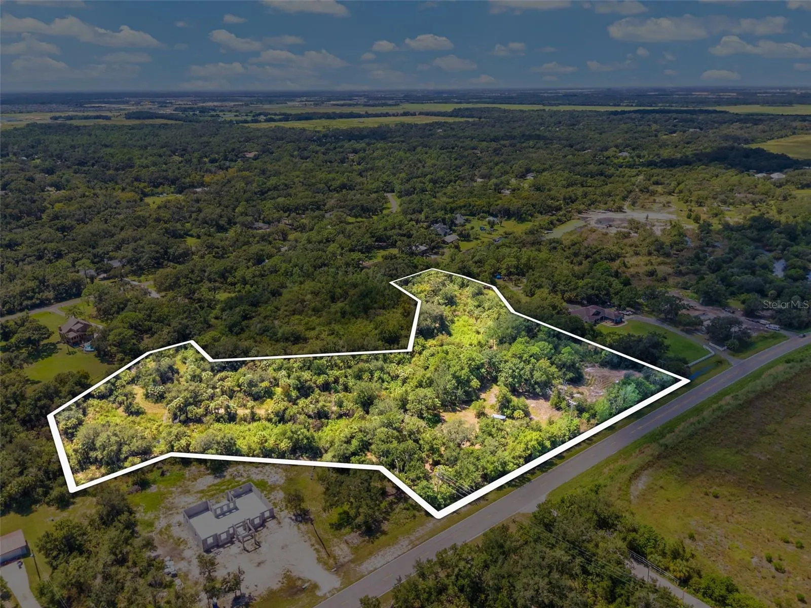 Unincorporated Tucked in between Sundance with No HOA