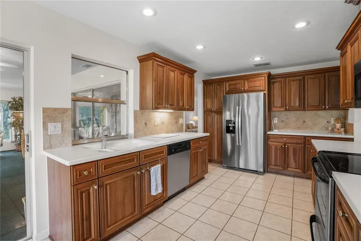 Kitchen - Left View