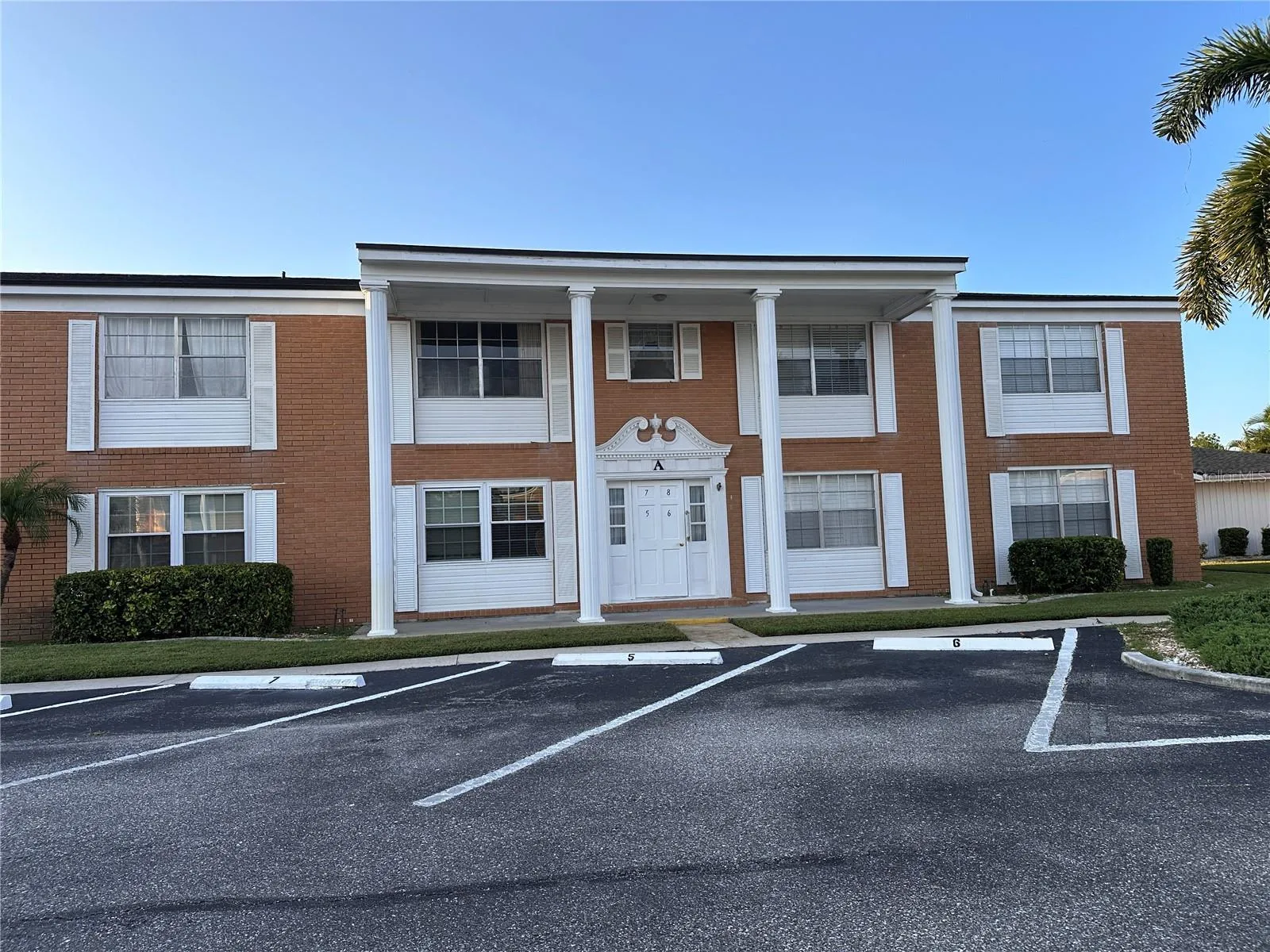 Maria Manor A5, 4158 Tamiami Trail