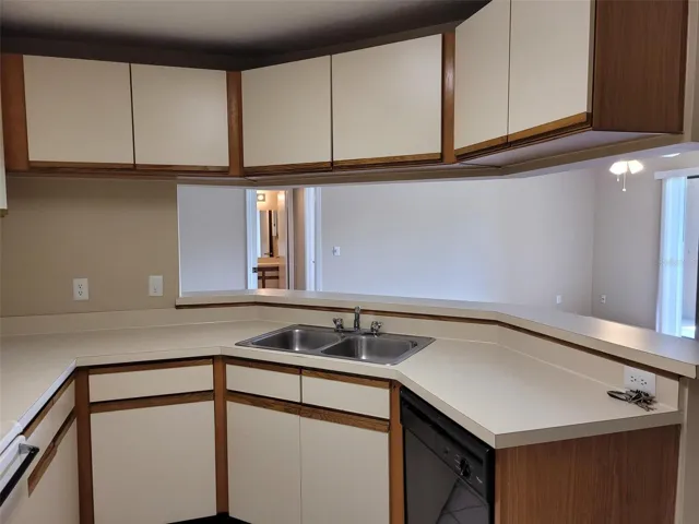 Pictures before tenant moved in, Dishwasher replaced to stainless steel in 2023