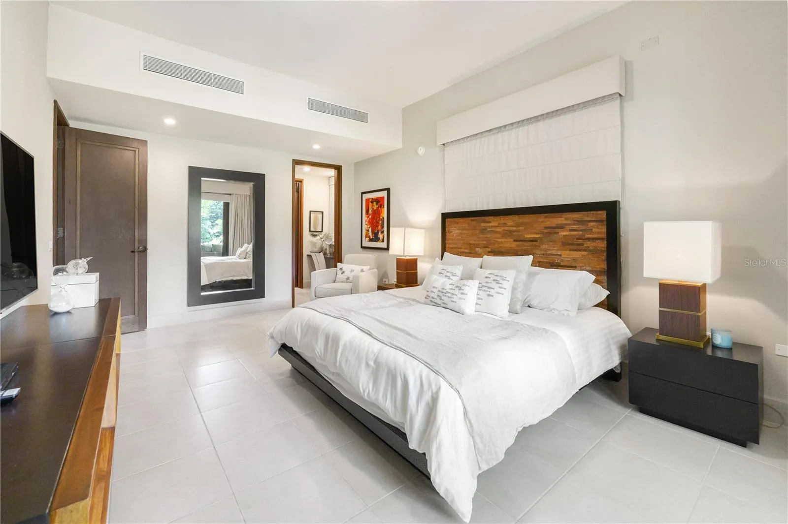 Master Bedroom Master Bedroom