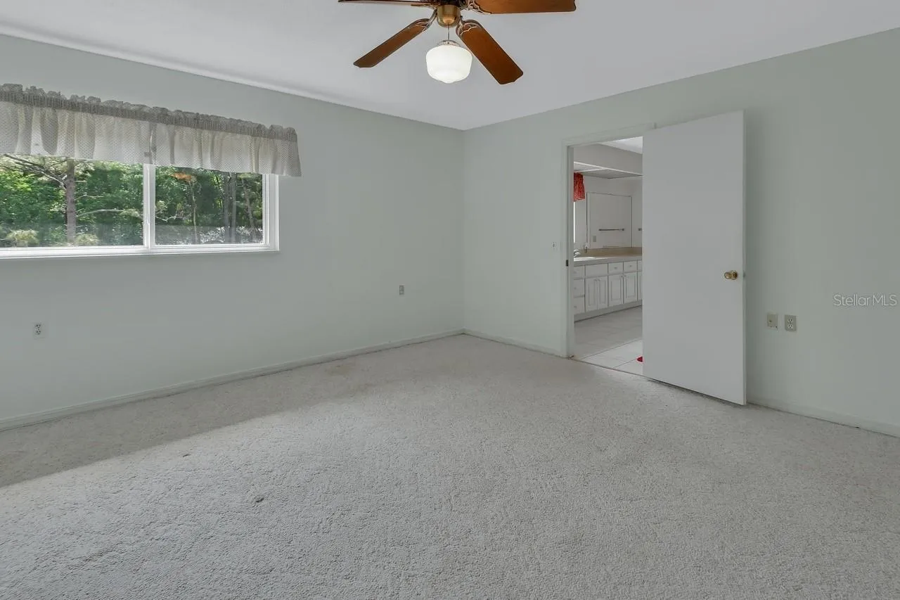 2nd floor bedroom
