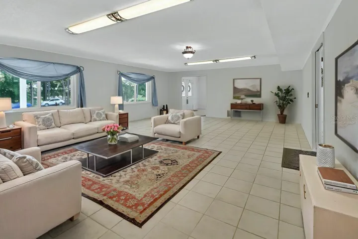 virtually staged great room 1st floor