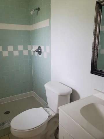 Master bath 2
