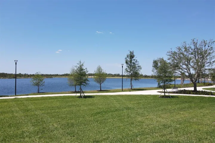 Walking paths around the lake (fishing allowed)