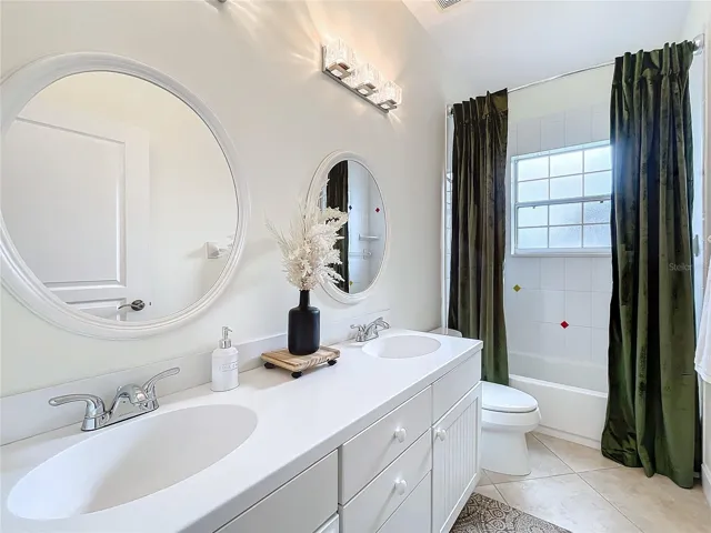2nd bathroom