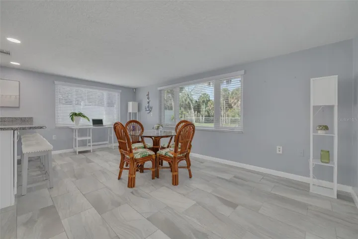 Breakfast nook/ family room / office