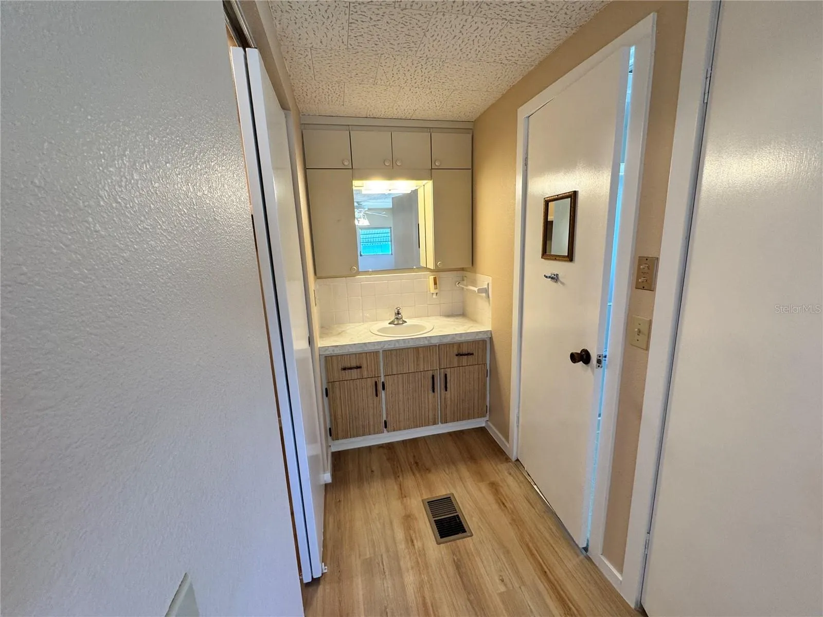 Primary Bath/Closets