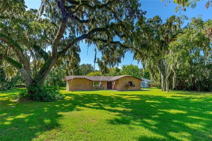 942 Canal View