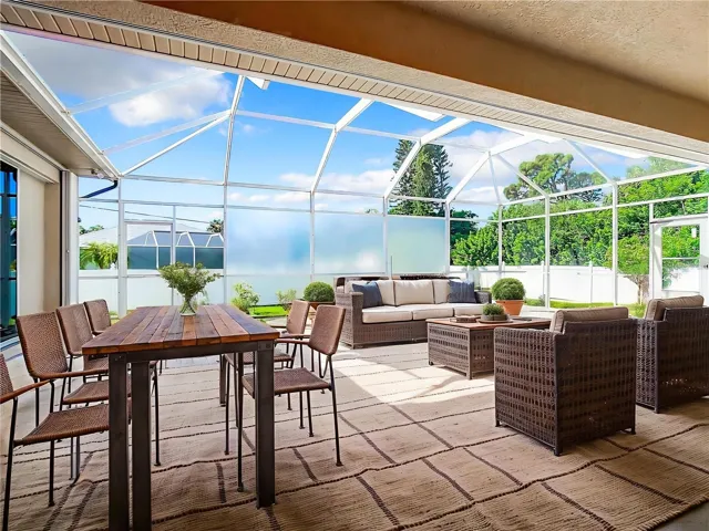 LANI/PATIO/DECK VIRTUAL STAGING