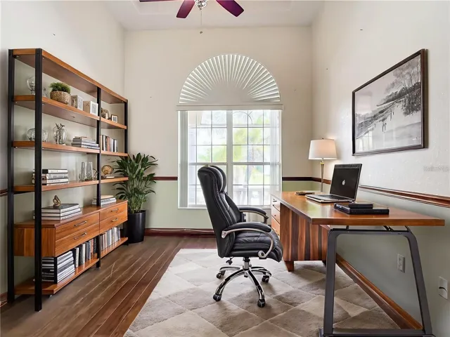 OFFICE/DEN/STUDY/ 4TH BEDROOM VIRTUAL STAGING