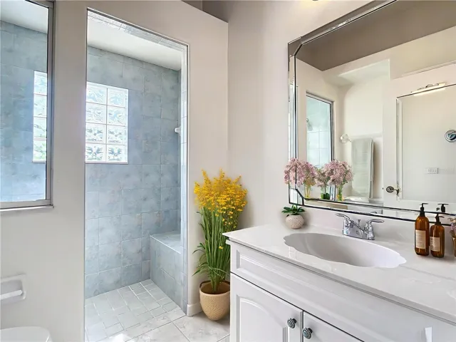 GUEST BATHROOM VIRTUAL STAGING