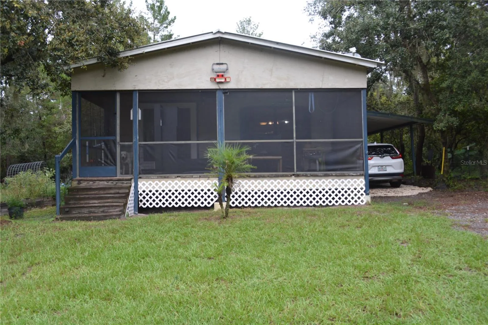 Two Bedroom Two Bath * Screened in front Porch