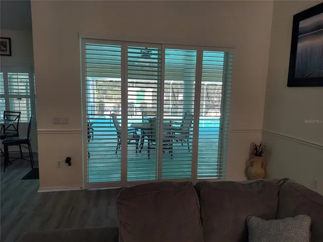 Liv Rm to Pool Area