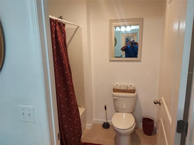 2nd bathroom 2nd floor