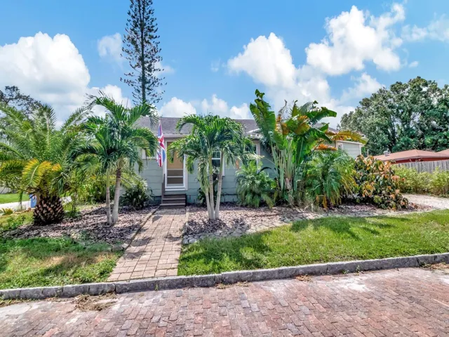 Welcome to the Historic Central Oak Park Bungalow