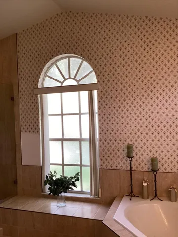Master Bath Sitting Bench