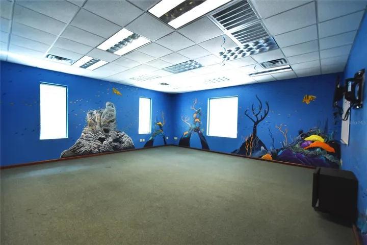 Large workroom