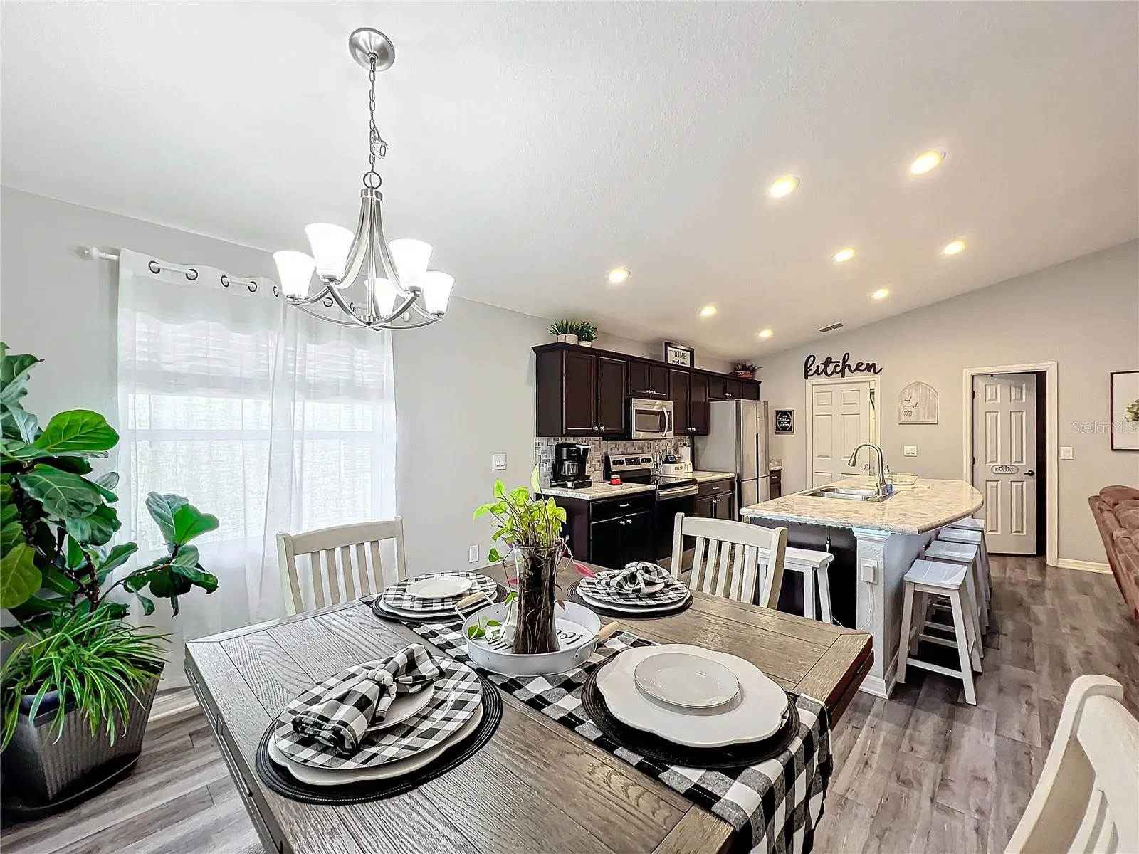 DINING AND KITCHEN VIEW