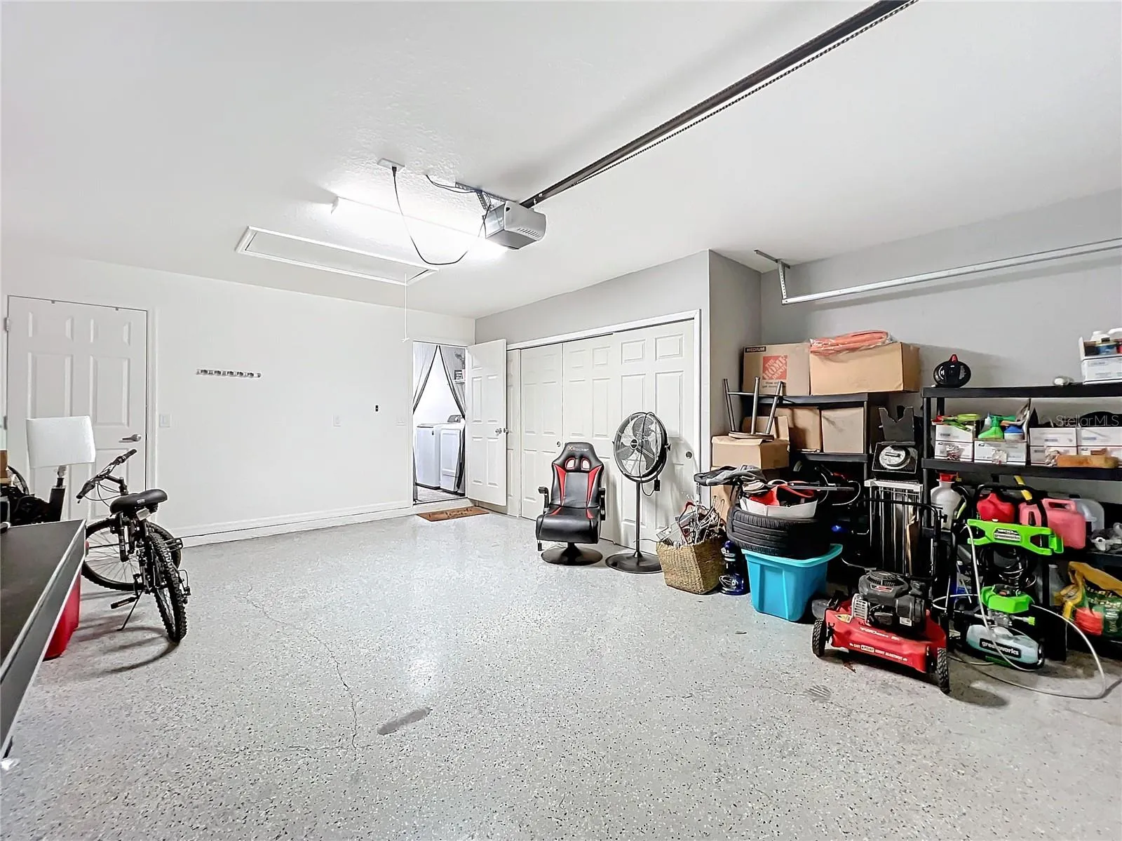 GARAGE