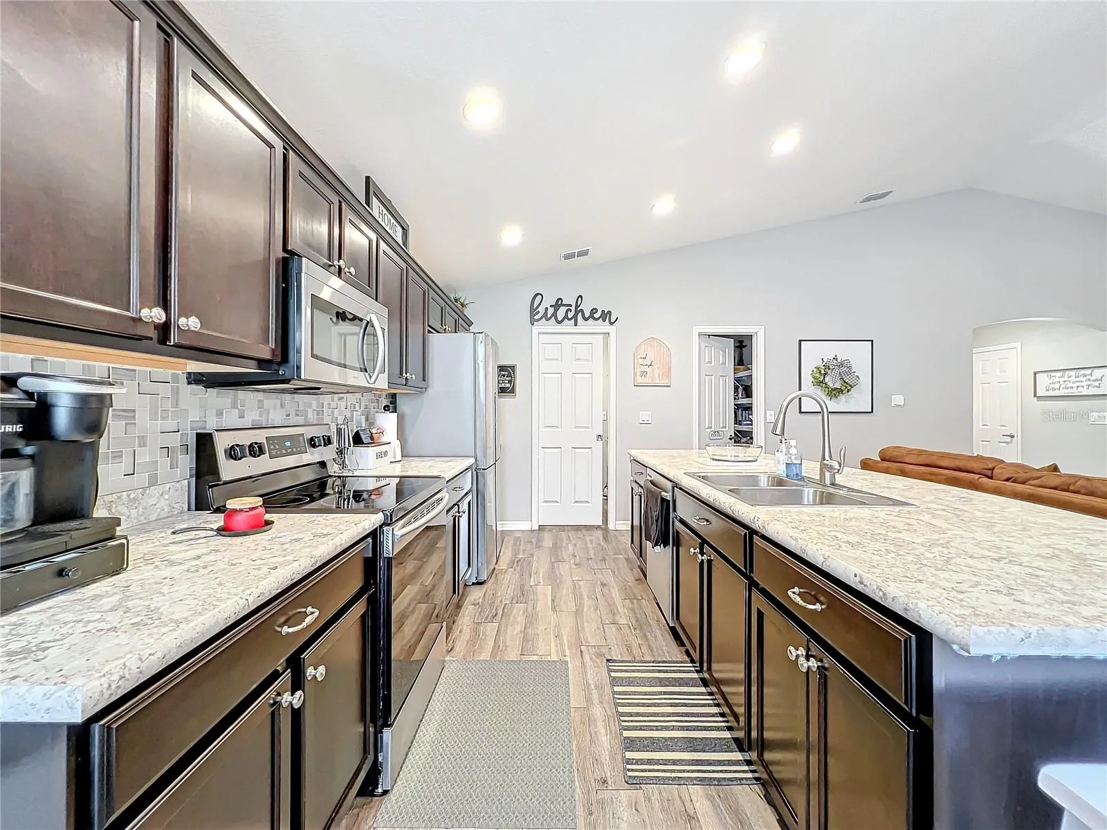 KITCHEN VIEW