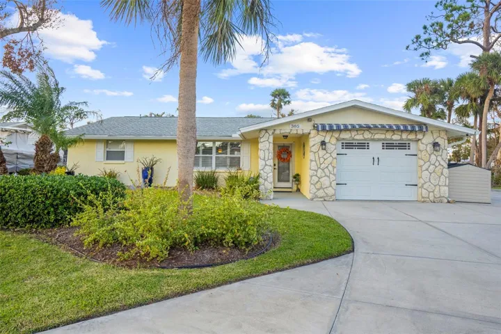 Welcome home to 385 Nightingale Road,