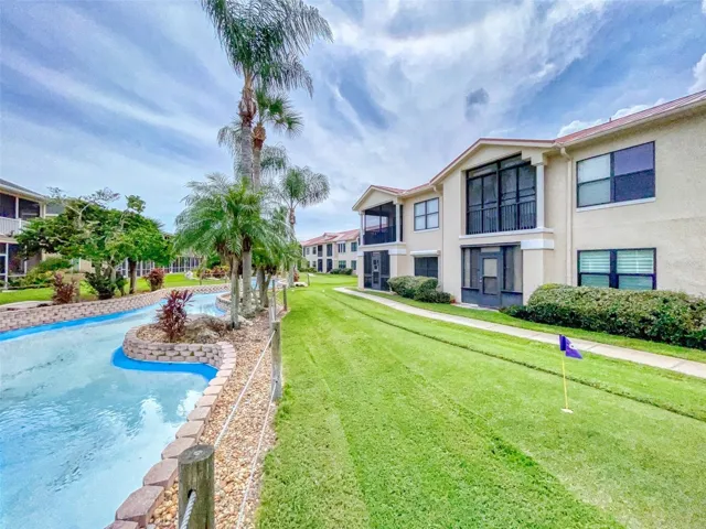 "Lazy River" on the Chip & Putt course