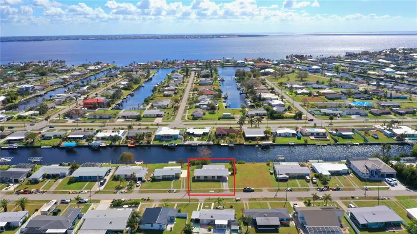 554 Lindley Terr -10 Minutes from Harbor