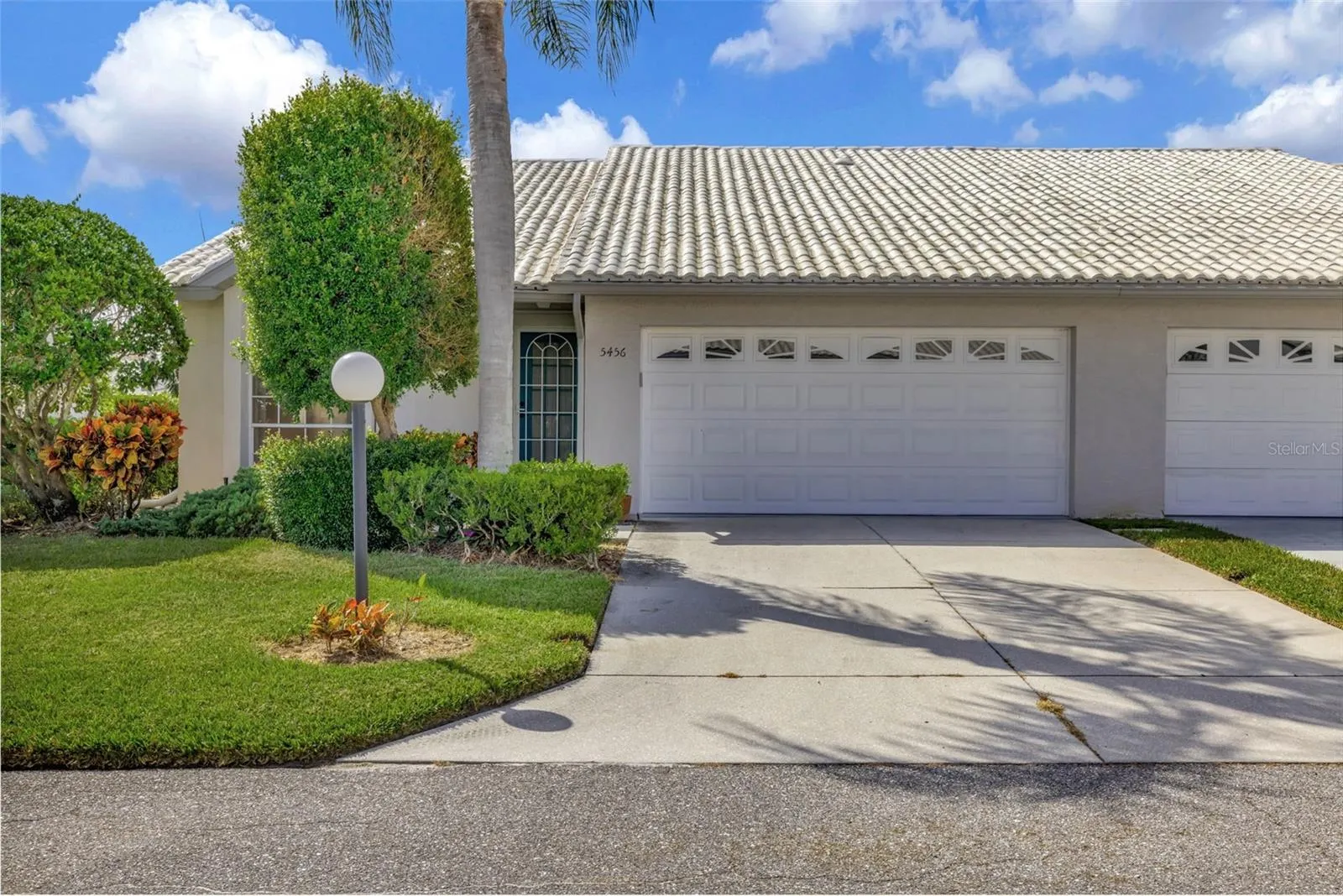 5456 Kelly Dr. Sarasota, FL 34233 Crestwood Villas