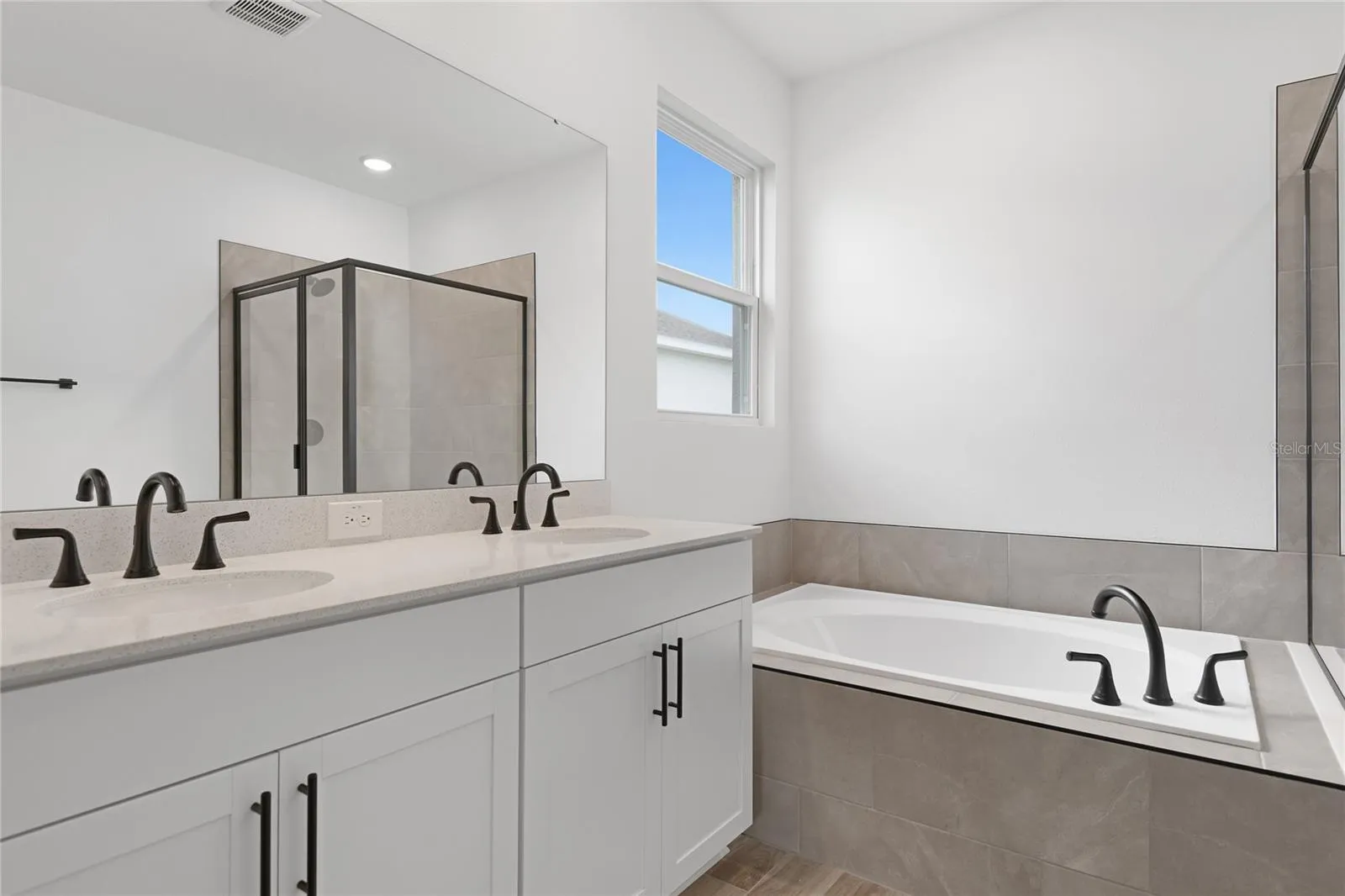 4060 Bannock Ave, Tavares, Florida 32778, 4 Bedrooms Bedrooms, ,3 BathroomsBathrooms,Residential,For Sale,BANNOCK,S5115265