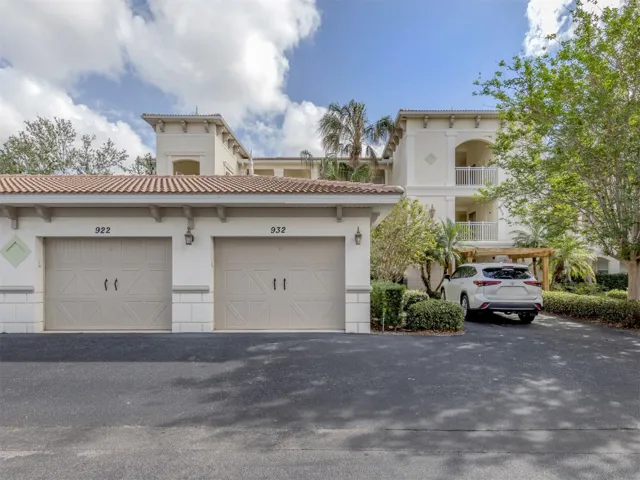 Private one car garage