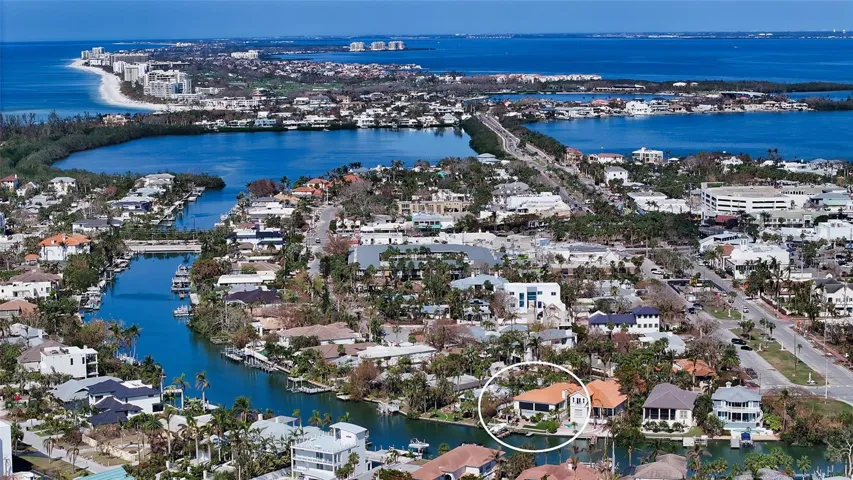 Waterfront Canal just moments to the Gulf