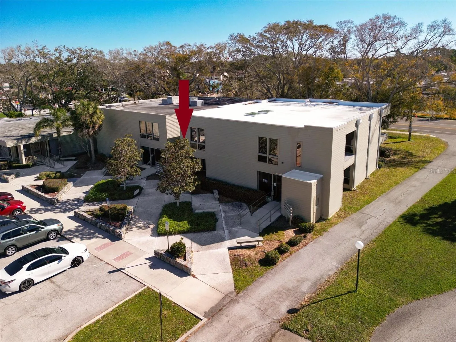 Entrance to 1964 Bayshore Blvd #B, Dunedin FL 34698