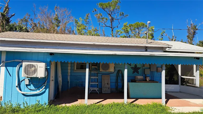 cute home!