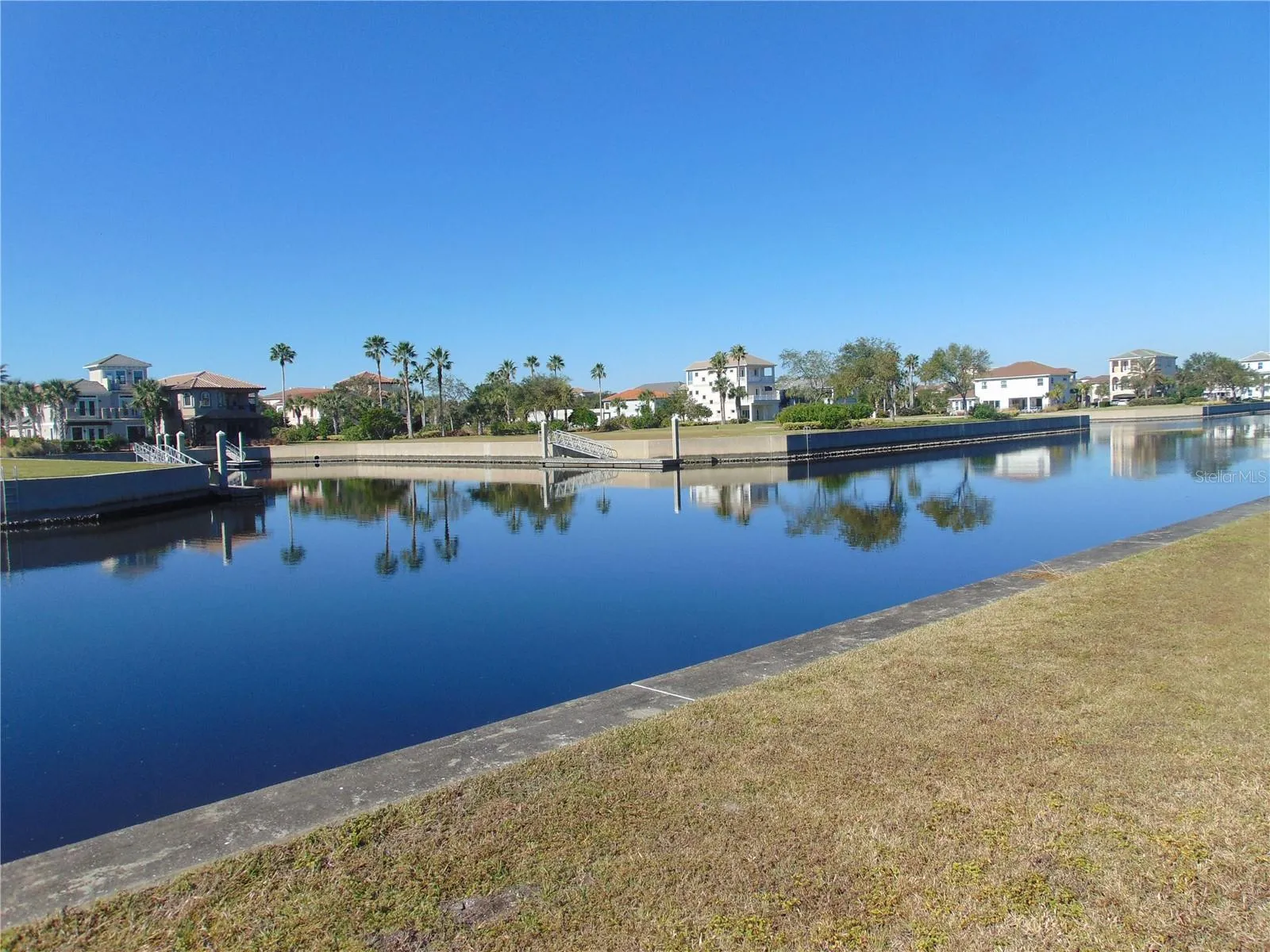 Add a dock for your boat &amp; you're just a few minutes to the ICW!