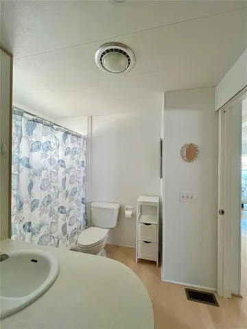 2nd bathroom