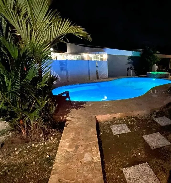 Changing color pool light