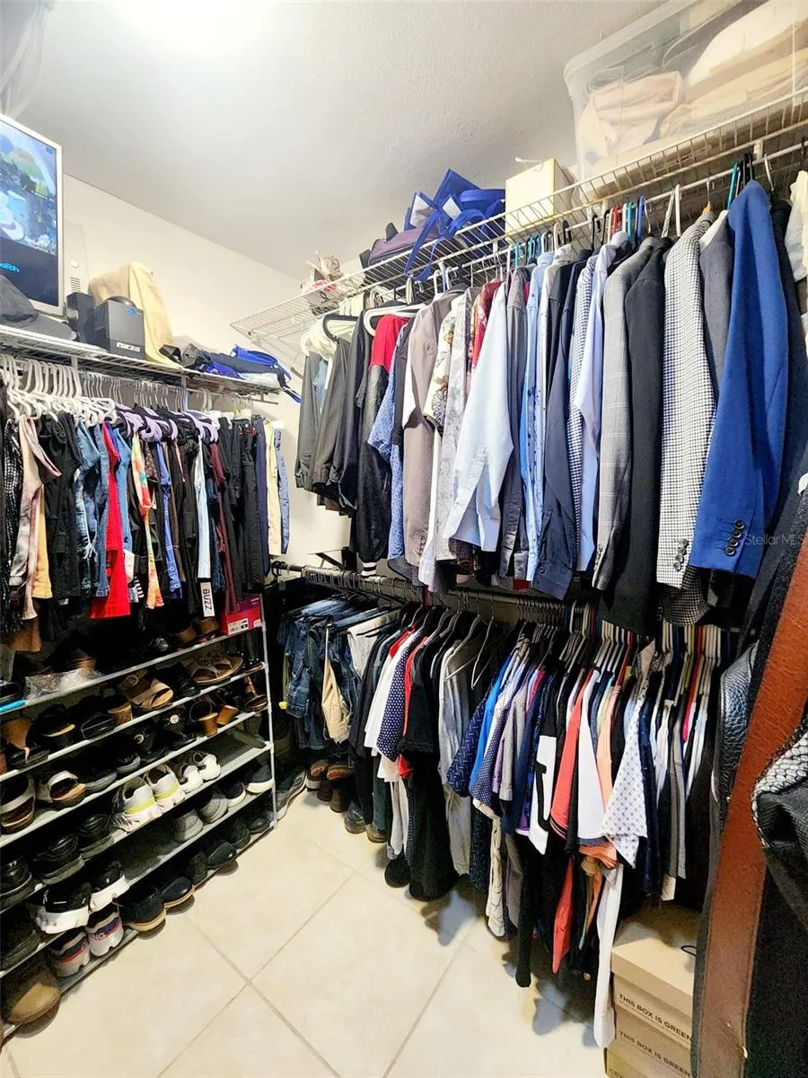 Master bedroom walking closet