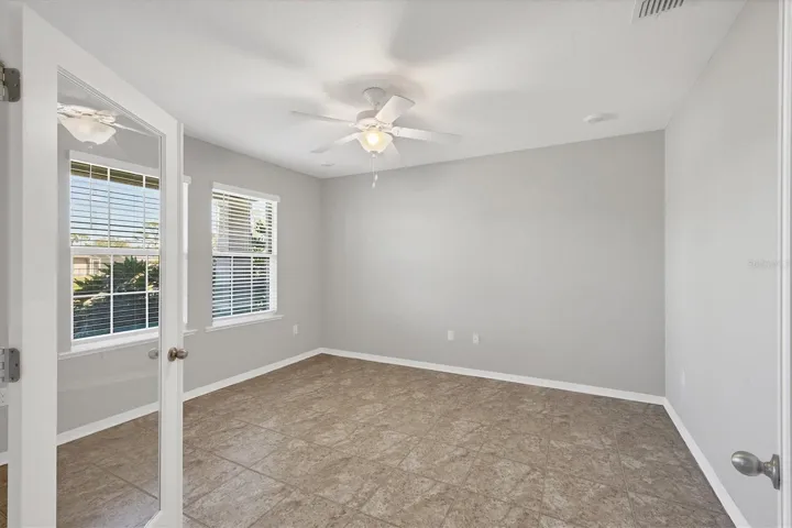 Office/ Den
