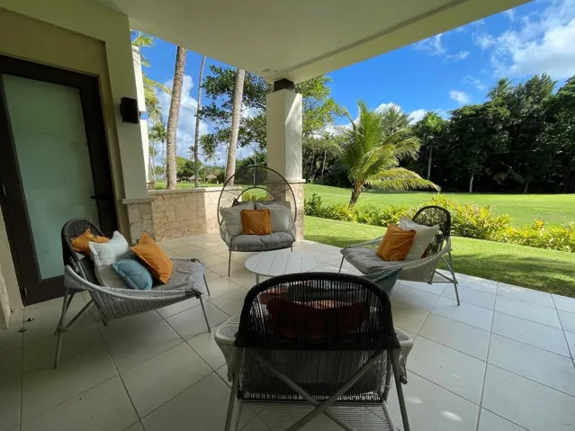 Outdoor Terrace & Patio
