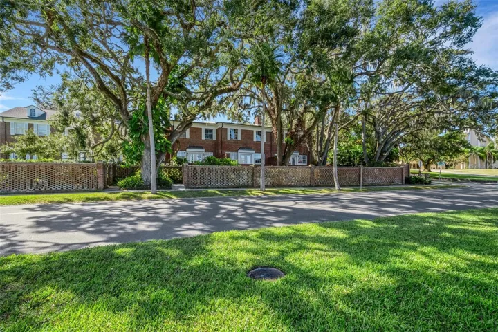 Welcome to 155 Lake Morton #2