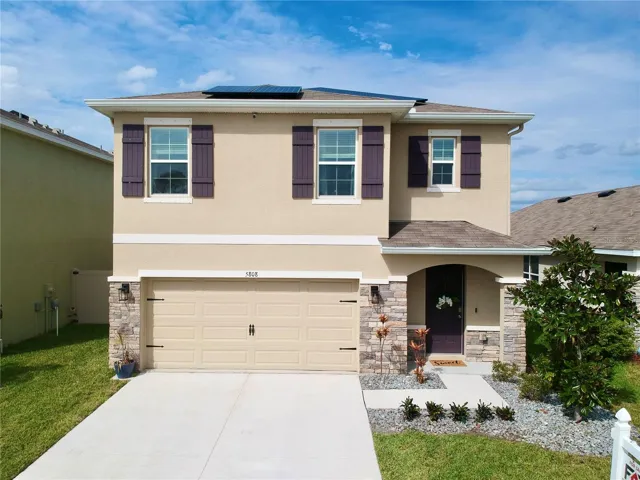 Front exterior w/curb appeal