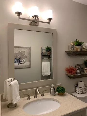 Great bathroom lighting